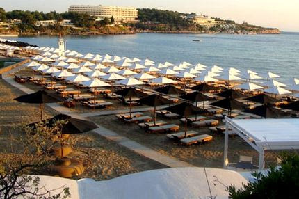 Οι ξενύχτηδες, οι ηλιοθεραπείες και οι ομάδες που πήραν τα μέτρα τους