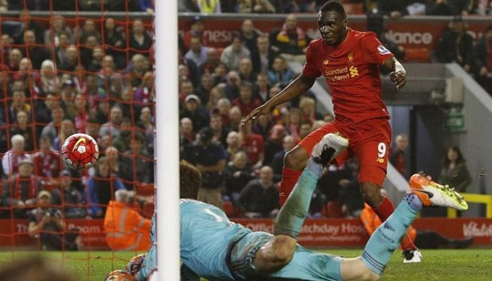 Ο Μπεντέκε λύτρωσε τη Λίβερπουλ, υποβιβασμός για Νιούκαστλ, Νόριτς