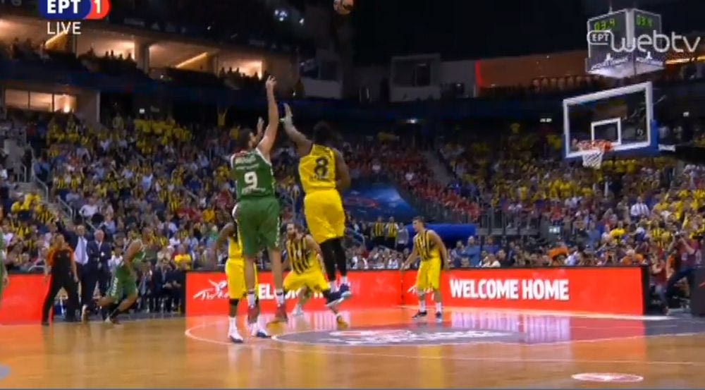 Το απίθανο buzzer beater τρίποντο του Μπουρούση