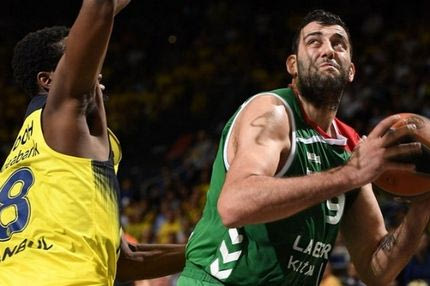 Μπουρούσης: “Κάποιοι έλεγαν πως θα χάσουμε με 30 πόντους”