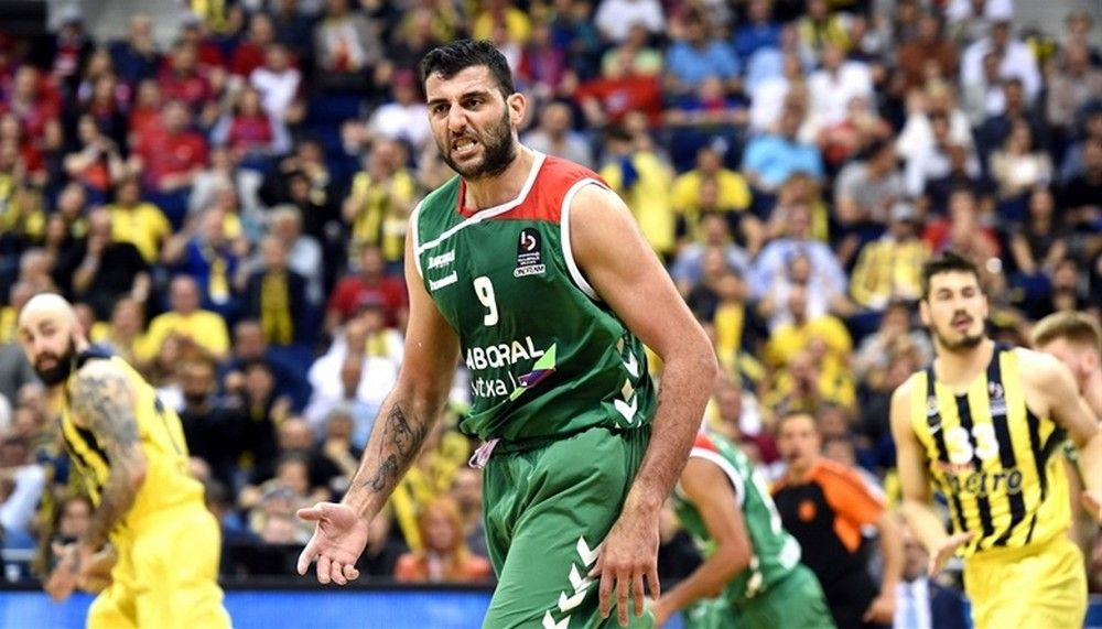 Τζέιμς… Μπουρούσης