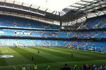 “Αντίο” των παικτών της Σίτι σε άδειες εξέδρες