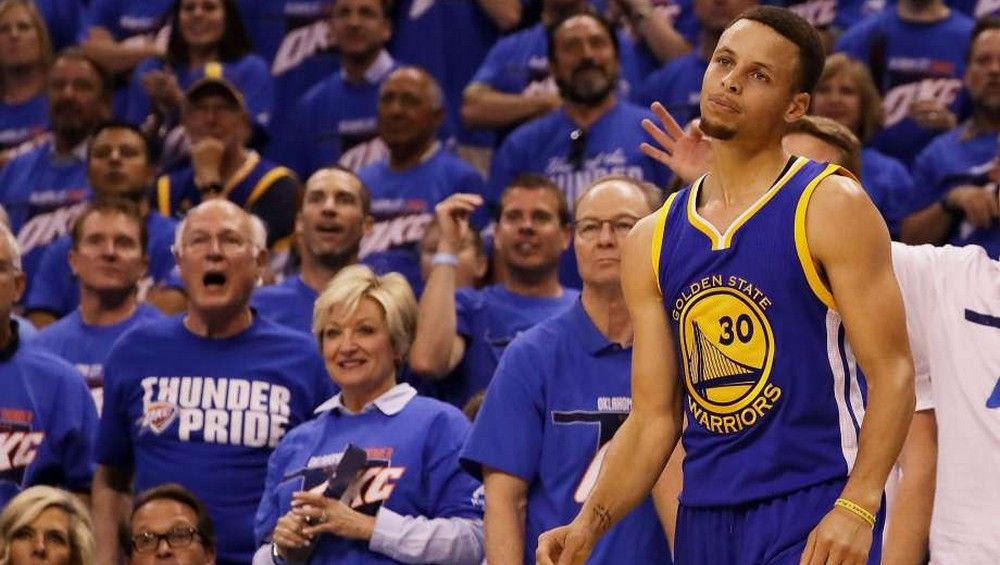 Άμυνα που “τσακίζει” Κάρι: Ούτε ανάσα…