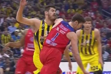 Η ΤΣΣΚΑ ανακαλύπτει πως είναι η ζωή χωρίς τον Ντε Κολό