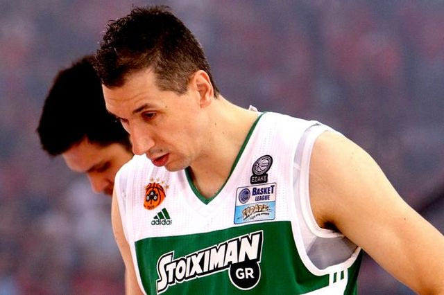 Αποδοκιμάστηκε ο Διαμαντίδης στην αλλαγή