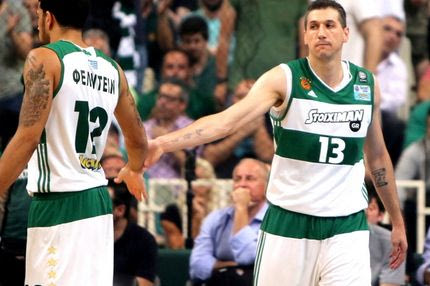 Βήματα ο Διαμαντίδης, αποθέωση από τον κόσμο!