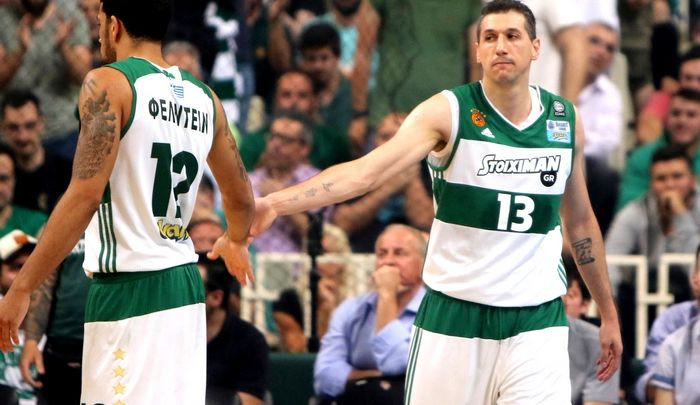 Βήματα ο Διαμαντίδης, αποθέωση από τον κόσμο!