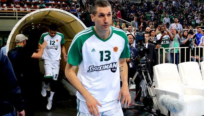 H τελευταία είσοδος του Διαμαντίδη στο ΟΑΚΑ για προθέρμανση