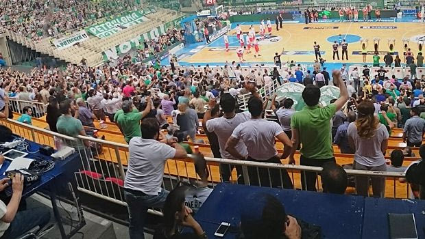 Επεισόδιο στα δημοσιογραφικά: Φραστική επίθεση στον Γιώργο Συρίγο