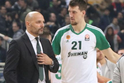 Στον Ερυθρό Αστέρα ο Κούζμιτς