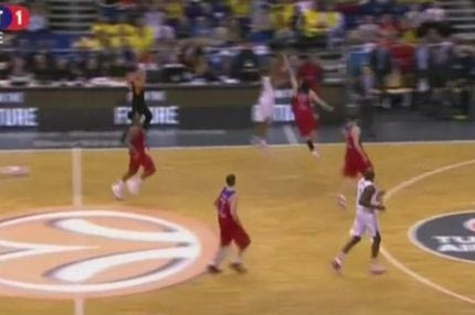 Το εκπληκτικό buzzer beater τρίποντο του Ντρέιπερ