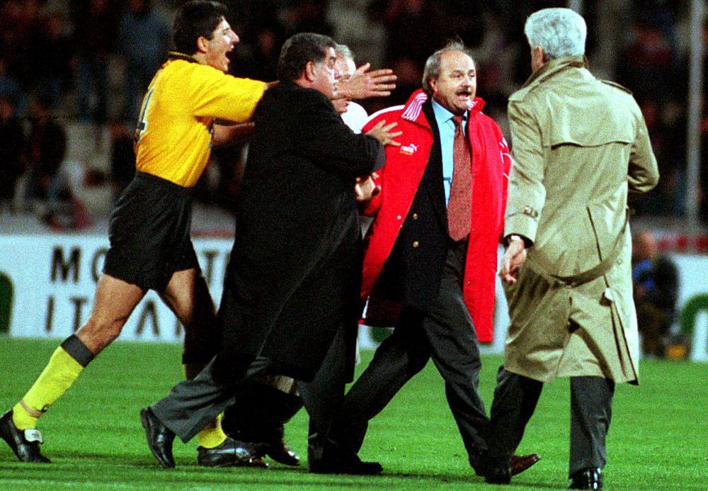 Όταν ο Ντανιέλος απέλυσε τον κυρ-Σταύρο