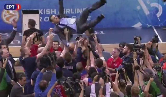 Στον αέρα ο Ιτούδης: Αποθεώθηκε από τους παίκτες του!