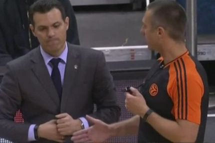 Ο διάλογος Ιτούδη-διαιτητή και οι γκριμάτσες του