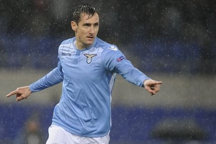 36η αγ.: Πήρε το ντέρμπι η Λάτσιο, σώθηκε στις καθυστερήσεις η Μίλαν, γιόρτασε με Κάρπι η Γιουβέντους