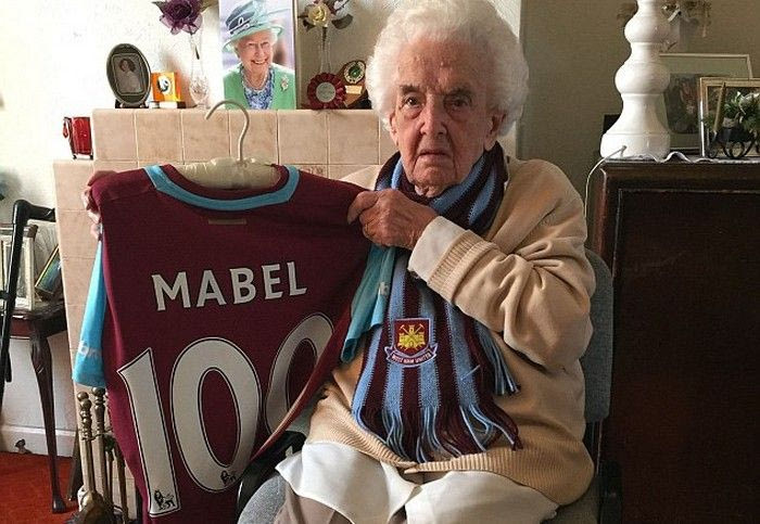 Η 100χρονη Μάμπελ αφήνει το “Απτον Παρκ” μετά από 82 χρόνια!