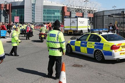 ΦΙΑΣΚΟ: Ξεχασμένη βόμβα άσκησης προκάλεσε τον τρόμο στο “Ολντ Τράφορντ”!