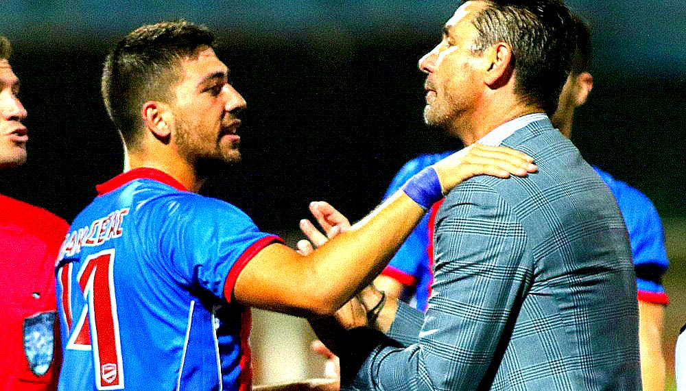 ΣΤΑ ΑΚΡΑ: Χαμός με Ουζουνίδη και Πανιώνιο για Μπακασέτα