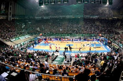 Κατάμεστο το ΟΑΚΑ στο τελευταίο παιχνίδι του Διαμαντίδη!