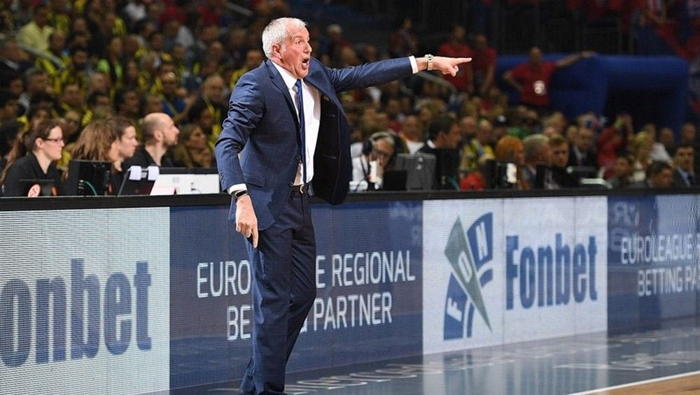 Ο Ομπράντοβιτς παρηγόρησε τους παίκτες του