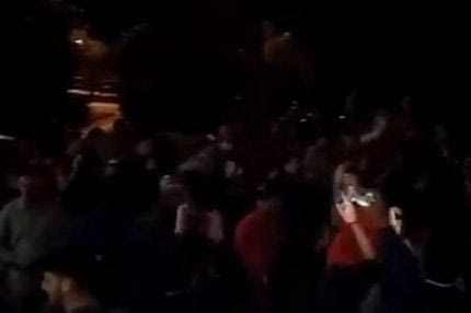 Απίστευτη υποδοχή στην αποστολή του Ολυμπιακού στο ΣΕΦ