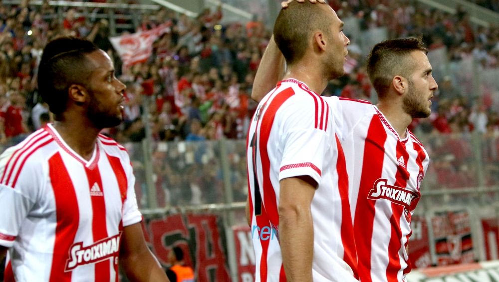 Τους ποδοσφαιριστές τους σκέφτεται κανείς;