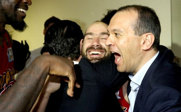 Το “ερυθρόλευκο” πάρτι στα αποδυτήρια του ΟΑΚΑ