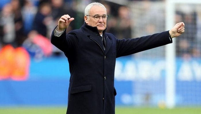 Εκπληκτικό standing ovation των δημοσιογράφων στον Ρανιέρι