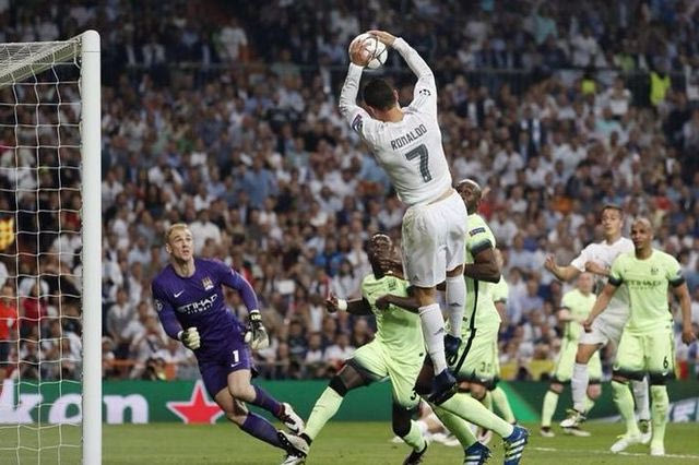 Τρολάρισμα στον Ρονάλντο για το… κάρφωμα