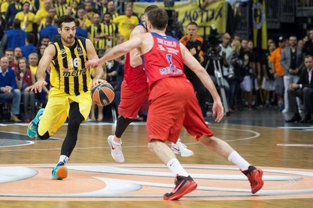 Περπάτησε στον αέρα: Ο Σλούκας το καλάθι του Final-4!