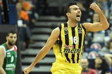 Το twitter υποκλίνεται σε Μπουρούση – Σλούκα