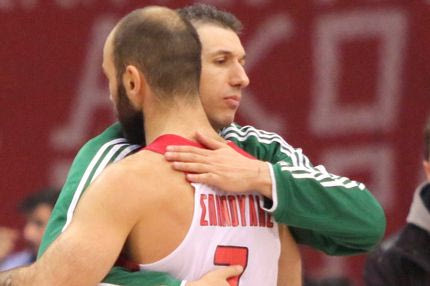 Σπανουλόσημο: Back door sweep