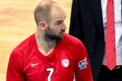 ΑΛΗΤΕΙΑ: Εμετικό σύνθημα για τη γυναίκα του Σπανούλη