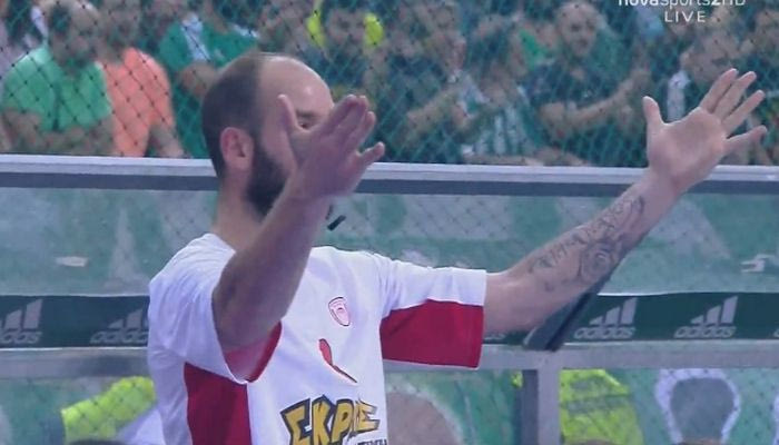 Σπανούλης σε Μάντζαρη: “Ήρεμα ρε”!