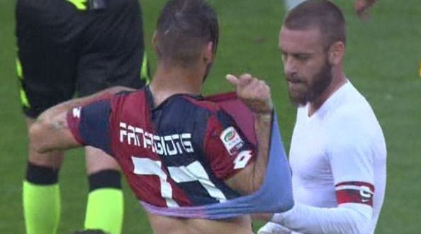 Ο Ταχτσίδης άλλαξε φανέλα με τον Ντε Ρόσι στο ημίχρονο