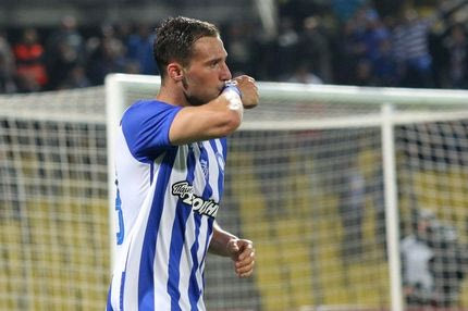 Ο Βέλλιος, η μάχη Ολυμπιακού, ΑΕΚ και ΠΑΟ και το εξωτερικό