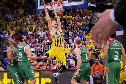 ΕΠΙΚΗ ΠΕΡΙΓΡΑΦΗ: Τα καρφώματα του Βέσελι… τρέλαναν τον Τούρκο δημοσιογράφο!