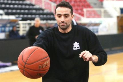 Οταν η Κουμπάν… αποθέωνε τον “Μπίδη”