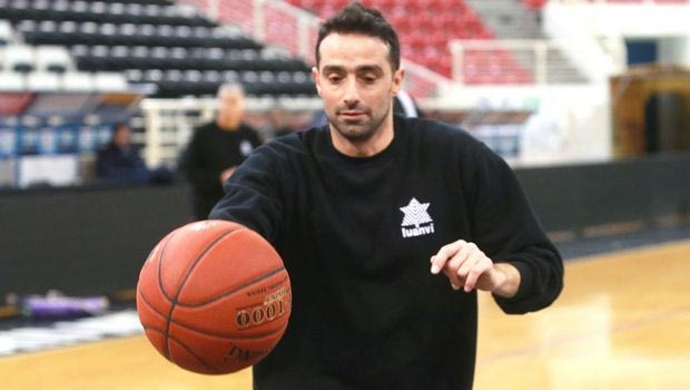 Οταν η Κουμπάν… αποθέωνε τον “Μπίδη”