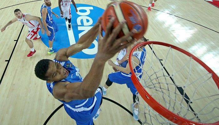 Τρομερό κάρφωμα απ’ τον Αντετοκούνμπο