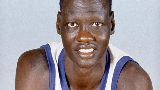 Μανούτ Μπολ: Όταν “έσβησε” ο γίγαντας