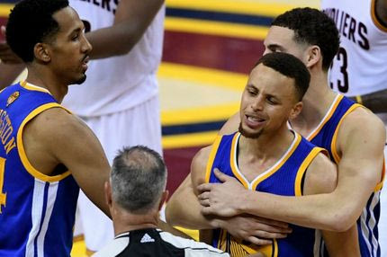 Πληρώνουν χοντρά Κάρι και Κερ