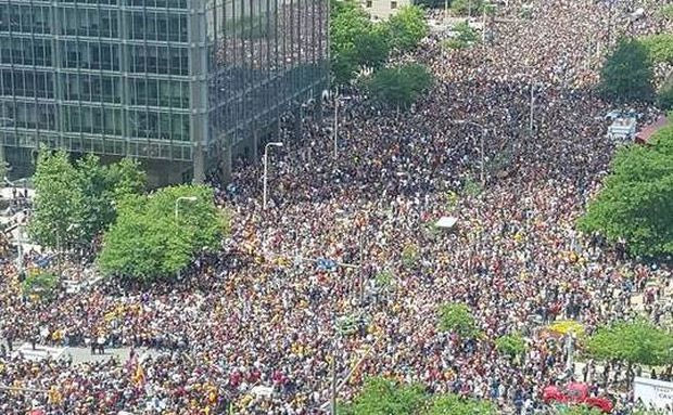 “Πλημμύρισε” το Κλίβελαντ: Ένα εκατομμύριο οπαδοί στην παρέλαση των Καβαλίερς