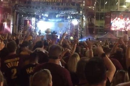 Τρελό πάρτι στο Κλίβελαντ για τους Καβαλίερς