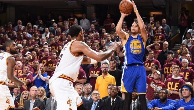 “Αγκάλιασαν” τον τίτλο με μπρέικ οι Γουόριορς