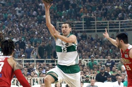 Διαμαντίδης: “Δεν μπορούσα να ζητήσω τίποτα άλλο από την καριέρα μου”