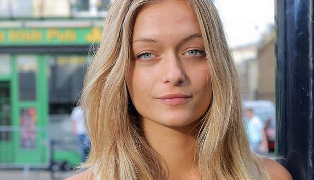 Αυτή είναι η 19χρονη Γαλλίδα που τρέλανε τους Ιρλανδούς!