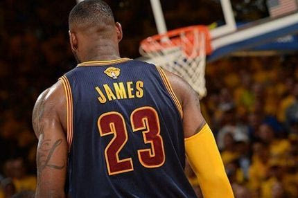 Λεμπρόν Τζέιμς: Η… μοναξιά του Βασιλιά