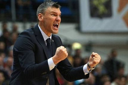 Τελειώνει ο Πασκουάλ, έτοιμος για Μπαρτσελόνα ο Γιασικεβίτσιους