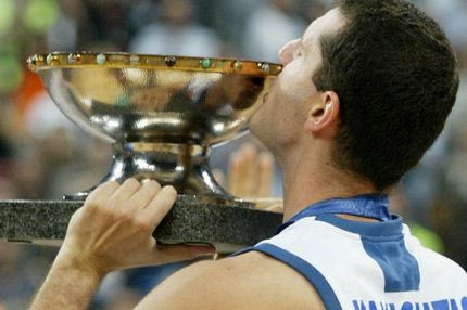 Το “ευχαριστώ” της ΕΟΚ στον Κακιούζη